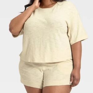 Universal Thread Women's Leisure Studio Boxy Top and shorts Lounge Set